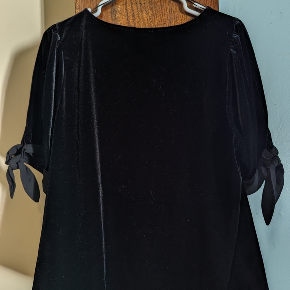 Velvet CeCe Blouse, Puff Sleeve, size Large, Black - Picture 3 of 4